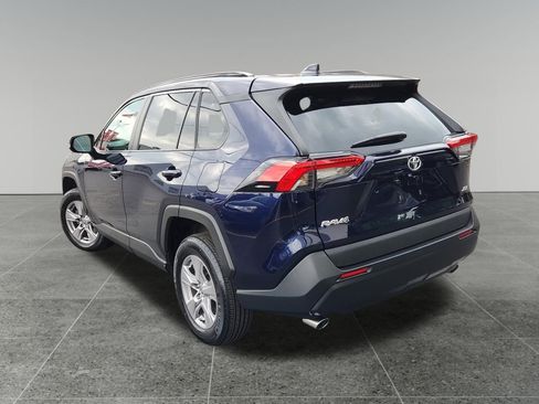 Certified 2025 Toyota RAV4 XLE FWD image 5