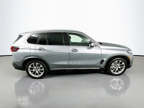 Used 2025 BMW X5 xDrive50e w/ Premium Package image 4