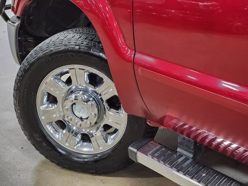 Used 2015 Ford F250 Lariat w/ Chrome Package image 23