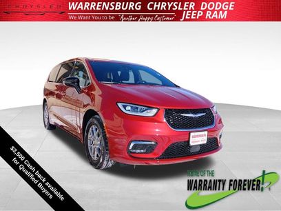 New 2026 Chrysler Pacifica Select