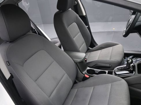 Used 2018 Kia Forte LX w/ LX Rear Camera Package image 27