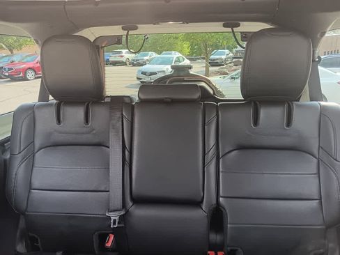 Used 2023 Jeep Wrangler Unlimited Sahara w/ Cold Weather Group AWD/4WD image 15
