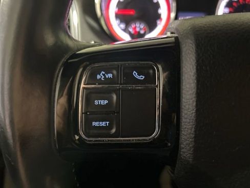 Used 2018 Dodge Grand Caravan SXT FWD image 18
