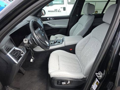 Used 2026 BMW X5 xDrive40i image 2