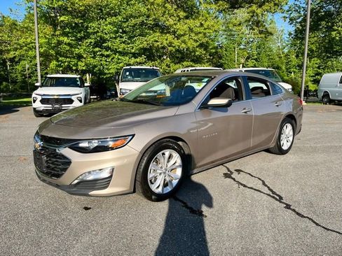 Used 2023 Chevrolet Malibu LT FWD image 2