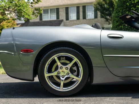 Used 2003 Chevrolet Corvette Convertible w/ Preferred Equipment Group1 RWD image 10