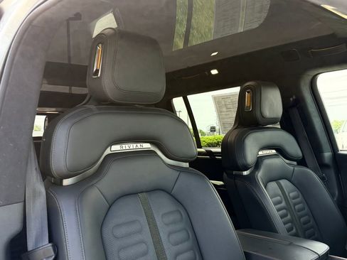Used 2023 Rivian R1S Adventure AWD/4WD image 17