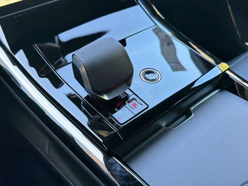 New 2026 Land Rover Range Rover Sport Dynamic SE AWD/4WD image 19