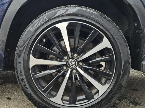 Used 2021 Toyota Highlander XSE image 6