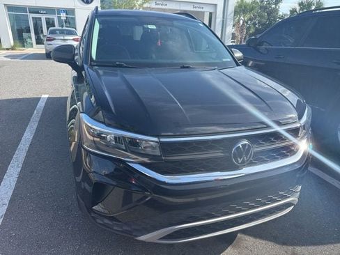 Used 2022 Volkswagen Taos S FWD image 2