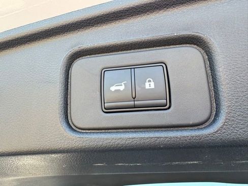 Used 2025 Nissan Pathfinder Platinum w/ Cargo Package AWD/4WD image 28