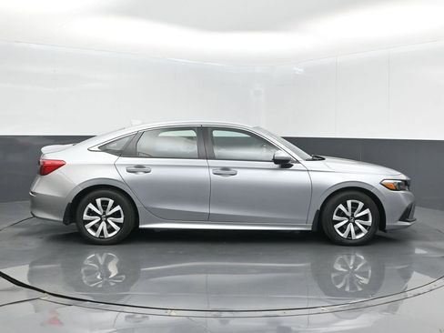 Used 2023 Honda Civic LX image 5