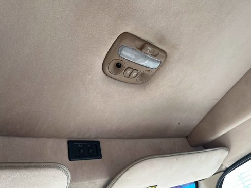 Used 2000 Ford E-150 and Econoline 150 image 17