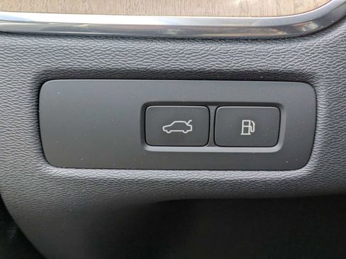 New 2026 Volvo XC60 T8 Plus w/ Protection Package Premier AWD/4WD image 33