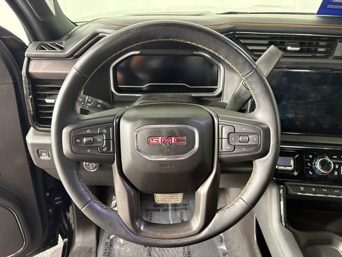 Used 2024 GMC Sierra 2500 AT4 AWD/4WD image 15