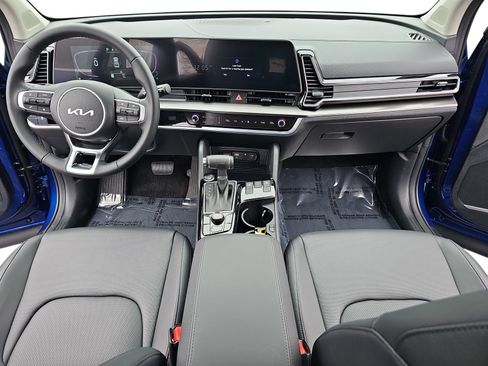 New 2025 Kia Sportage EX image 9