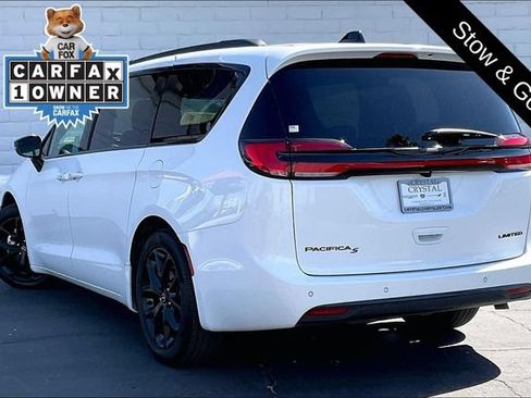 Used 2026 Chrysler Pacifica Limited w/ S Appearance Package FWD image 10