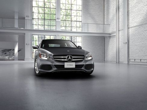 Used 2018 Mercedes-Benz C 300 4MATIC Sedan image 9