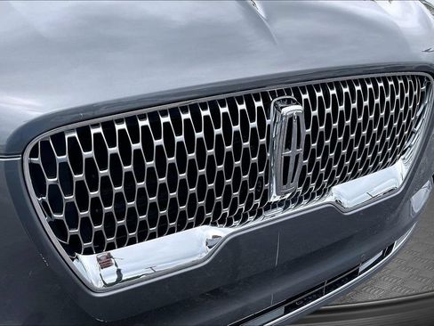Certified 2023 Lincoln Aviator Reserve w/ Equipment Group 201A RWD image 34