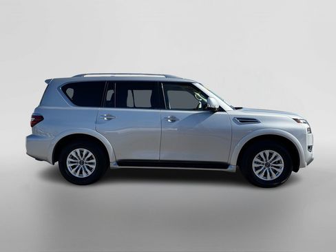 Used 2024 Nissan Armada SV image 6