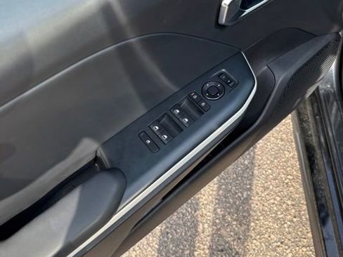 Certified 2025 Kia K4 GT-Line image 19