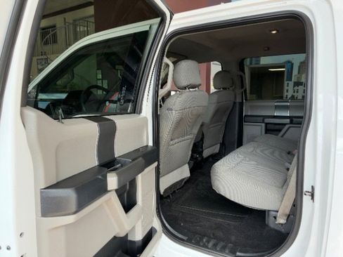 Used 2017 Ford F150 XLT w/ Equipment Group 302A Luxury image 26