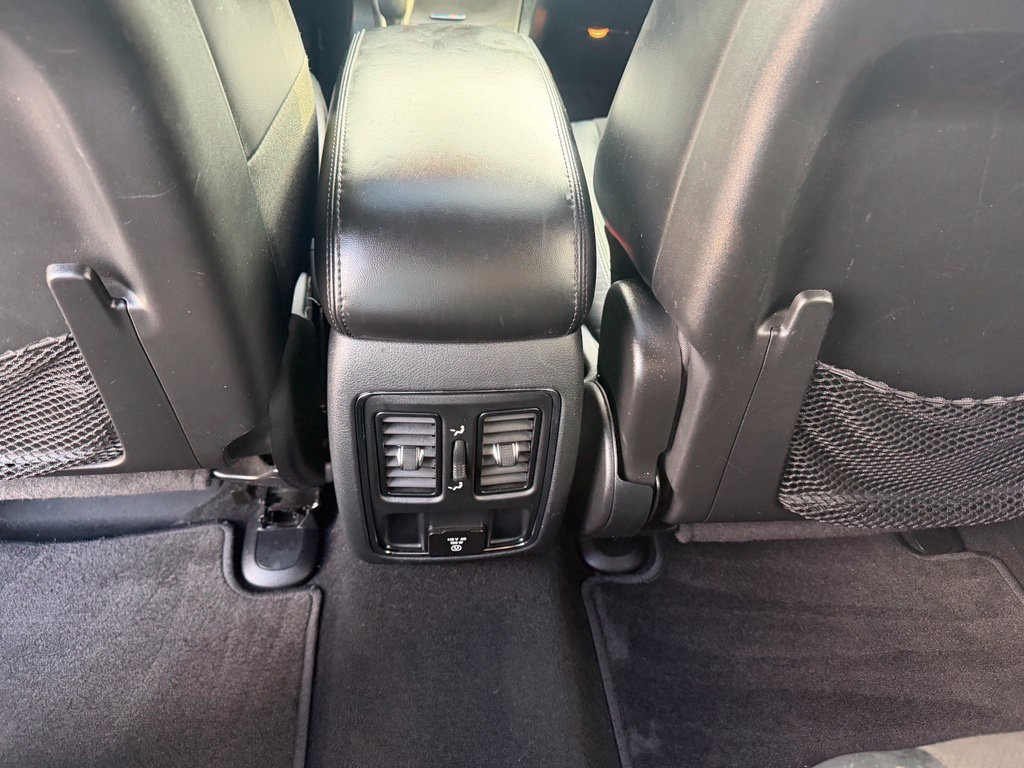 Used 2019 Jeep Grand Cherokee Altitude AWD/4WD image 27