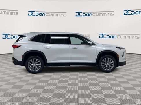 Used 2025 Buick Enclave Preferred w/ Power Package AWD/4WD image 9