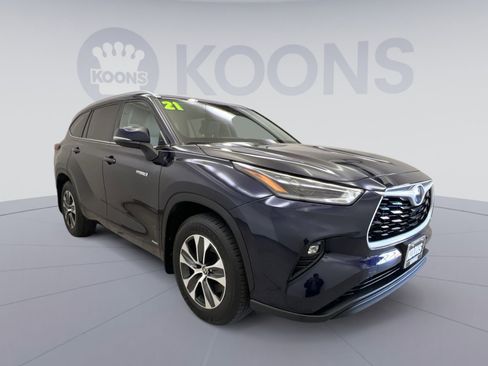 Used 2021 Toyota Highlander XLE image 8
