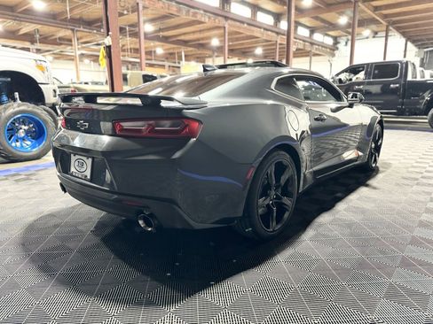 Used 2017 Chevrolet Camaro SS image 5