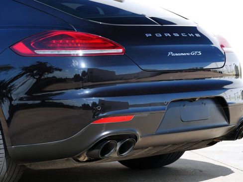 Used 2015 Porsche Panamera GTS w/ Premium Package Plus AWD/4WD image 40