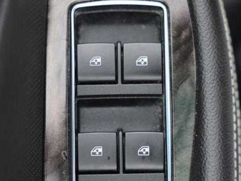 Used 2016 Chevrolet Impala LTZ w/ Enhanced Convenience Package image 14