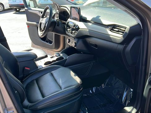 Used 2021 Ford Escape SEL FWD image 12