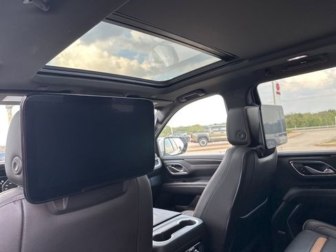 Used 2021 GMC Yukon AT4 w/ AT4 Premium Plus Package image 24