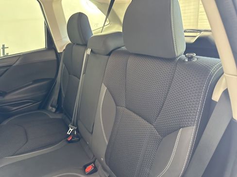 Used 2020 Subaru Forester Premium AWD/4WD image 23