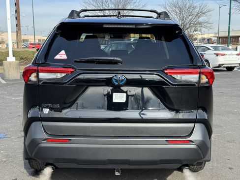 Used 2024 Toyota RAV4 AWD Hybrid image 19