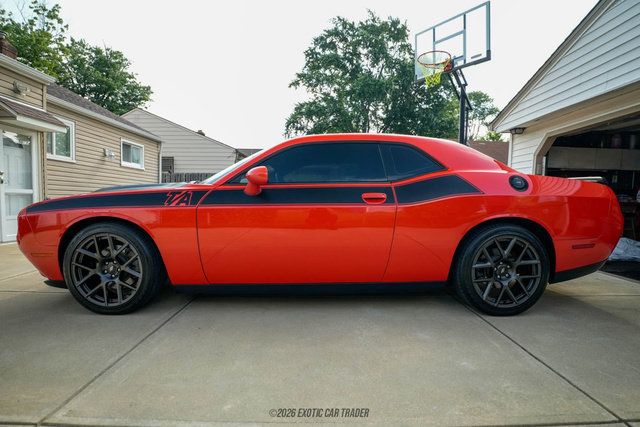 Used 2017 Dodge Challenger R/T w/ Quick Order Package 22P T/A RWD image 3
