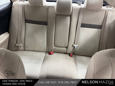 Used 2013 Toyota Camry LE FWD image 32