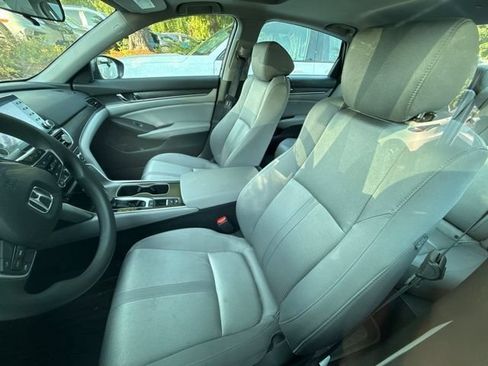 Used 2020 Honda Accord EX image 7