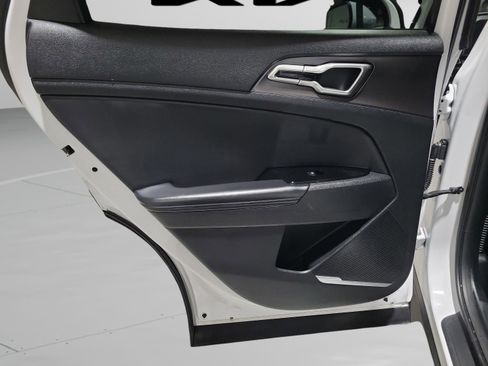 Used 2023 Kia Sportage EX image 30