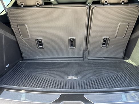 Used 2025 Cadillac Escalade Sport Platinum w/ LPO, ONYX Package image 37