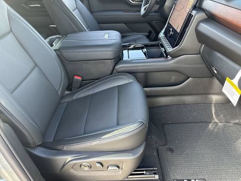 New 2026 GMC Yukon XL Denali AWD/4WD image 28