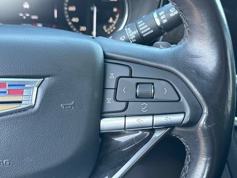 Used 2021 Cadillac XT6 Premium Luxury AWD/4WD image 29