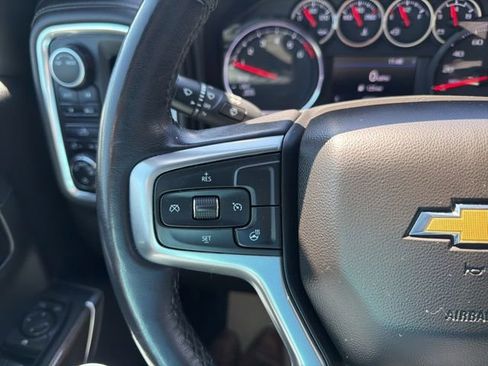 Used 2022 Chevrolet Silverado 1500 LT AWD/4WD image 23