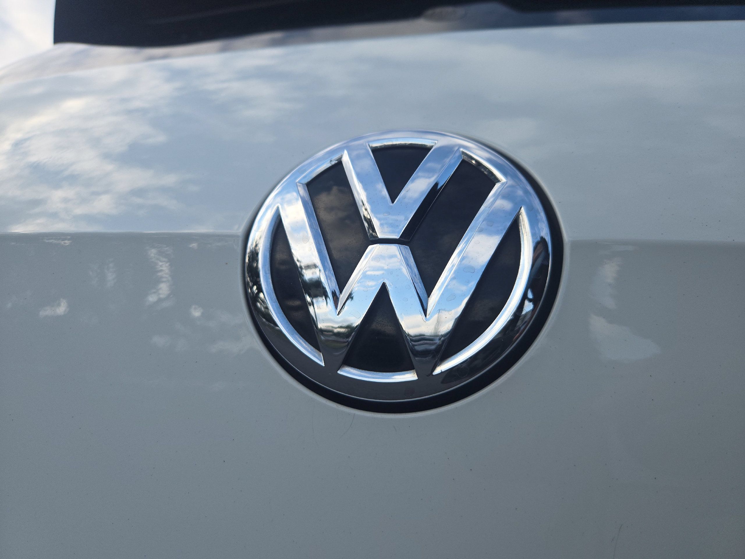 Used 2018 Volkswagen GTI SE FWD image 12