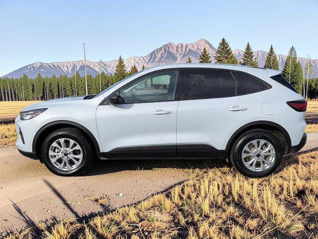 Certified 2025 Ford Escape Active AWD/4WD image 3