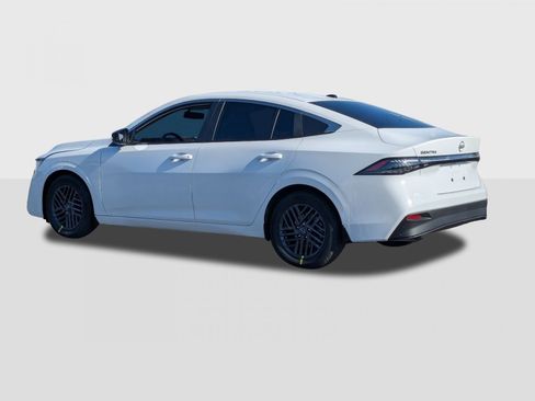 New 2026 Nissan Sentra SV w/ SV Convenience Package FWD image 3