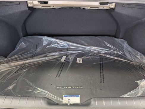 New 2026 Hyundai Elantra SE image 24