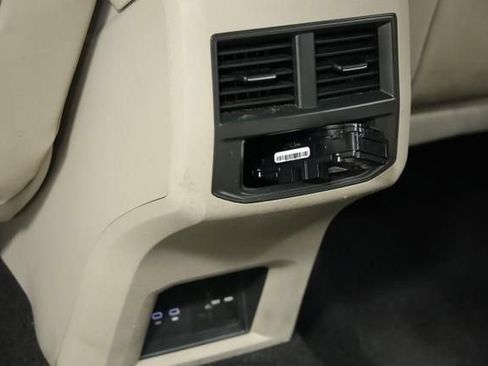 Certified 2022 Volkswagen Atlas SE w/ Black Wheel Package FWD image 30