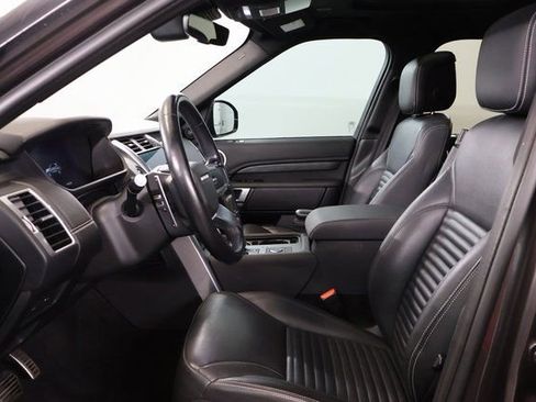 Used 2021 Land Rover Discovery S R-Dynamic image 9